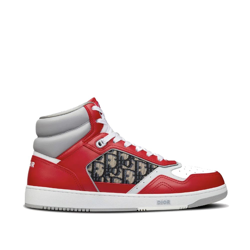 Sneakers montantes à l'aspect oblique