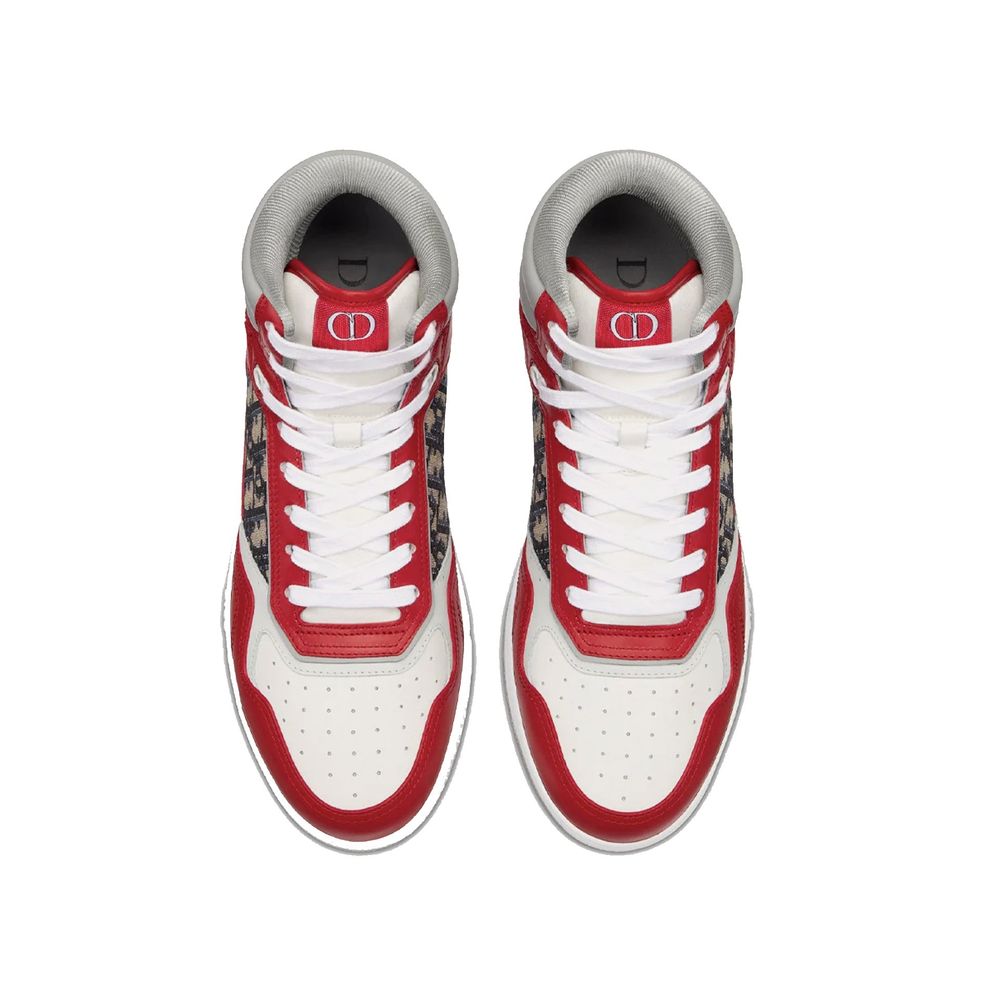 Sneakers montantes à l'aspect oblique