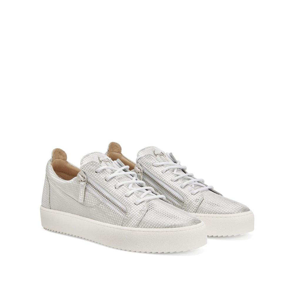 Sneakers May London