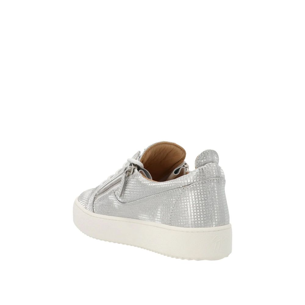 Sneakers May London