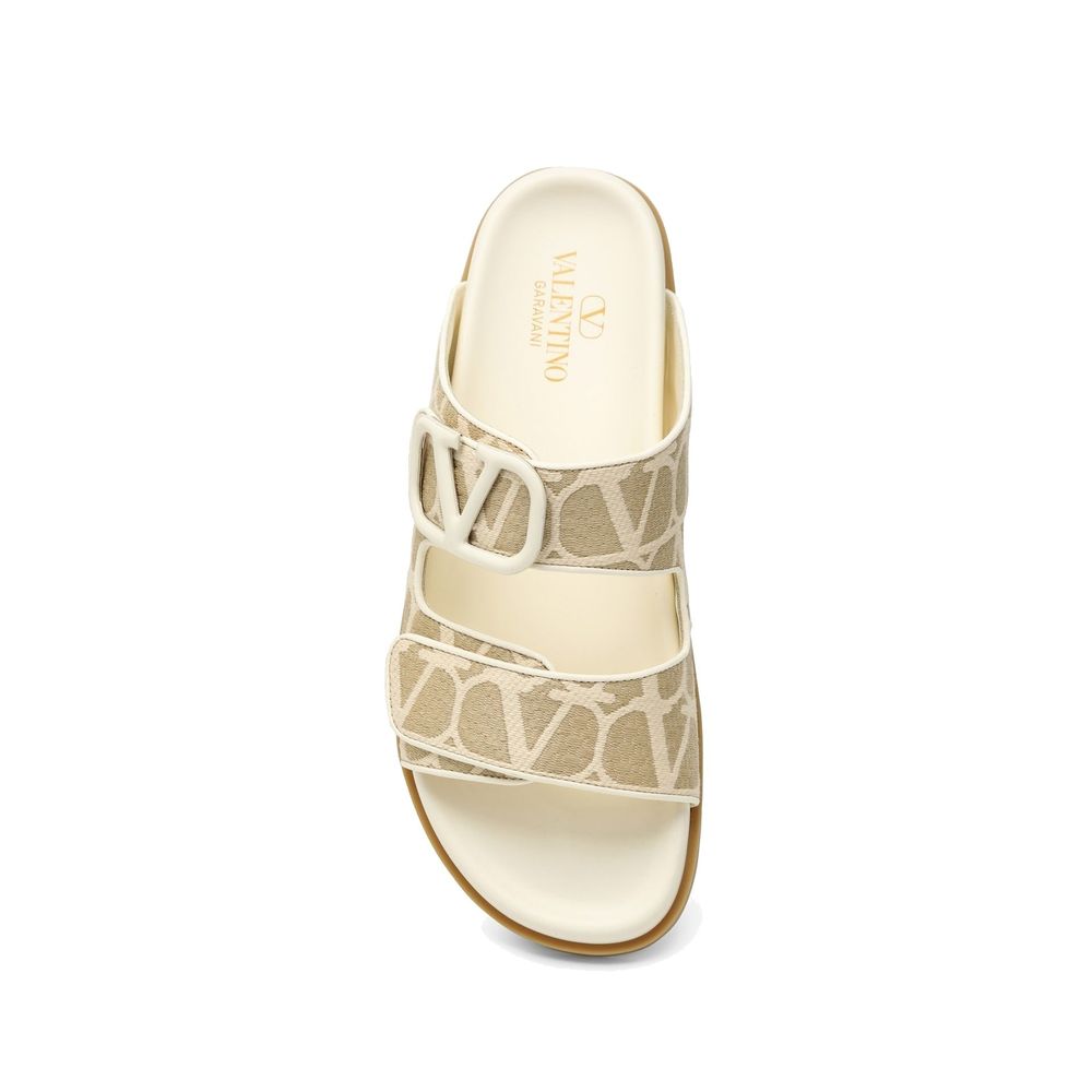 Valentino Garavani – Flache Sandalen „Toile Iconographe“