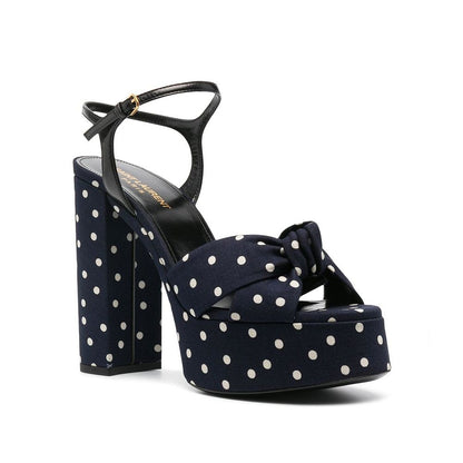 Saint Laurent Bianca Sandalen mit Punkten