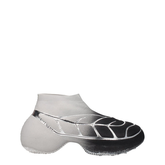 Givenchy – Sportliche Sneaker aus schwarzem Stoff