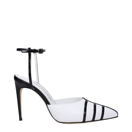 Manolo Blahnik Sandalen aus weißem Leder mit Stilettoabsatz