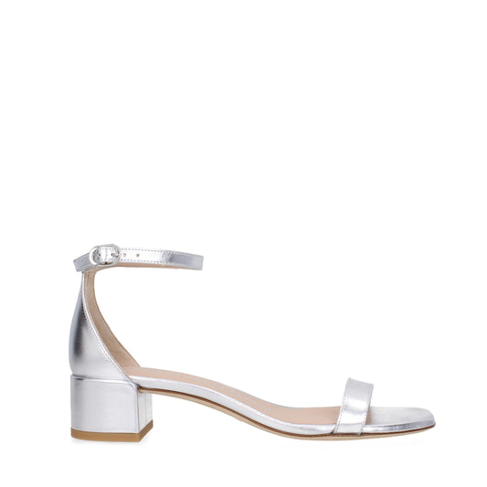 Stuart Weitzman – Flache Sandalen aus grauem Leder