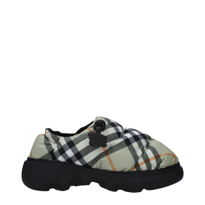 Slip-On-Loafer aus grünem Stoff von Burberry