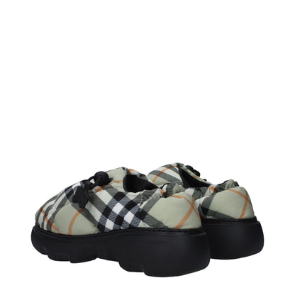 Slip-On-Loafer aus grünem Stoff von Burberry