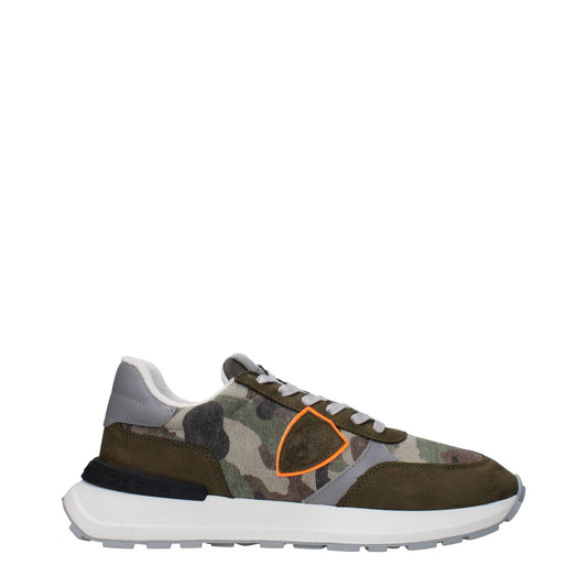 Philippe Model – Sportliche Sneakers aus grünem Stoff