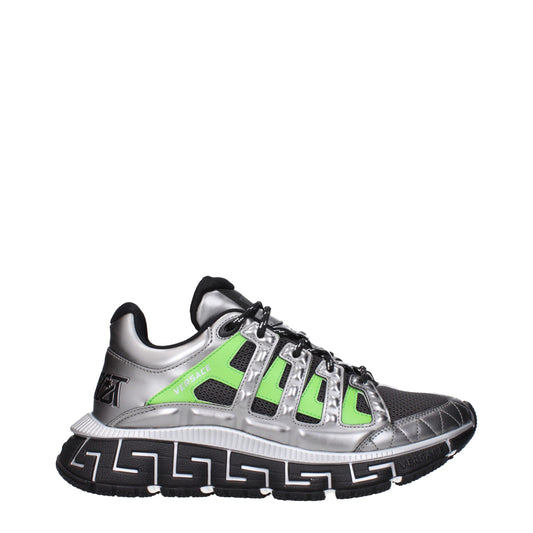 Sportliche Sneakers aus grauem Stoff von Versace