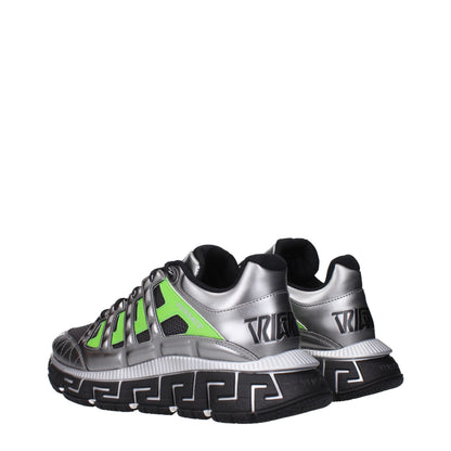 Sportliche Sneakers aus grauem Stoff von Versace