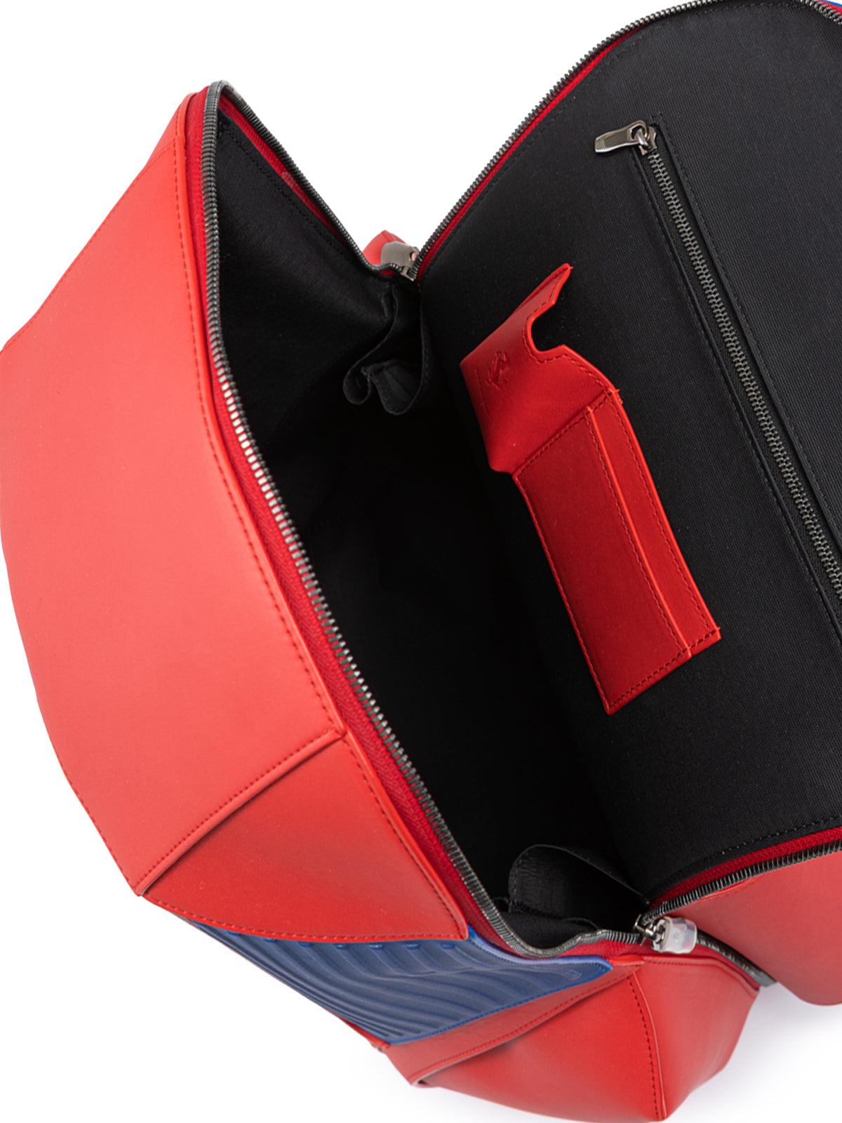 Sac à dos technique en cuir rouge