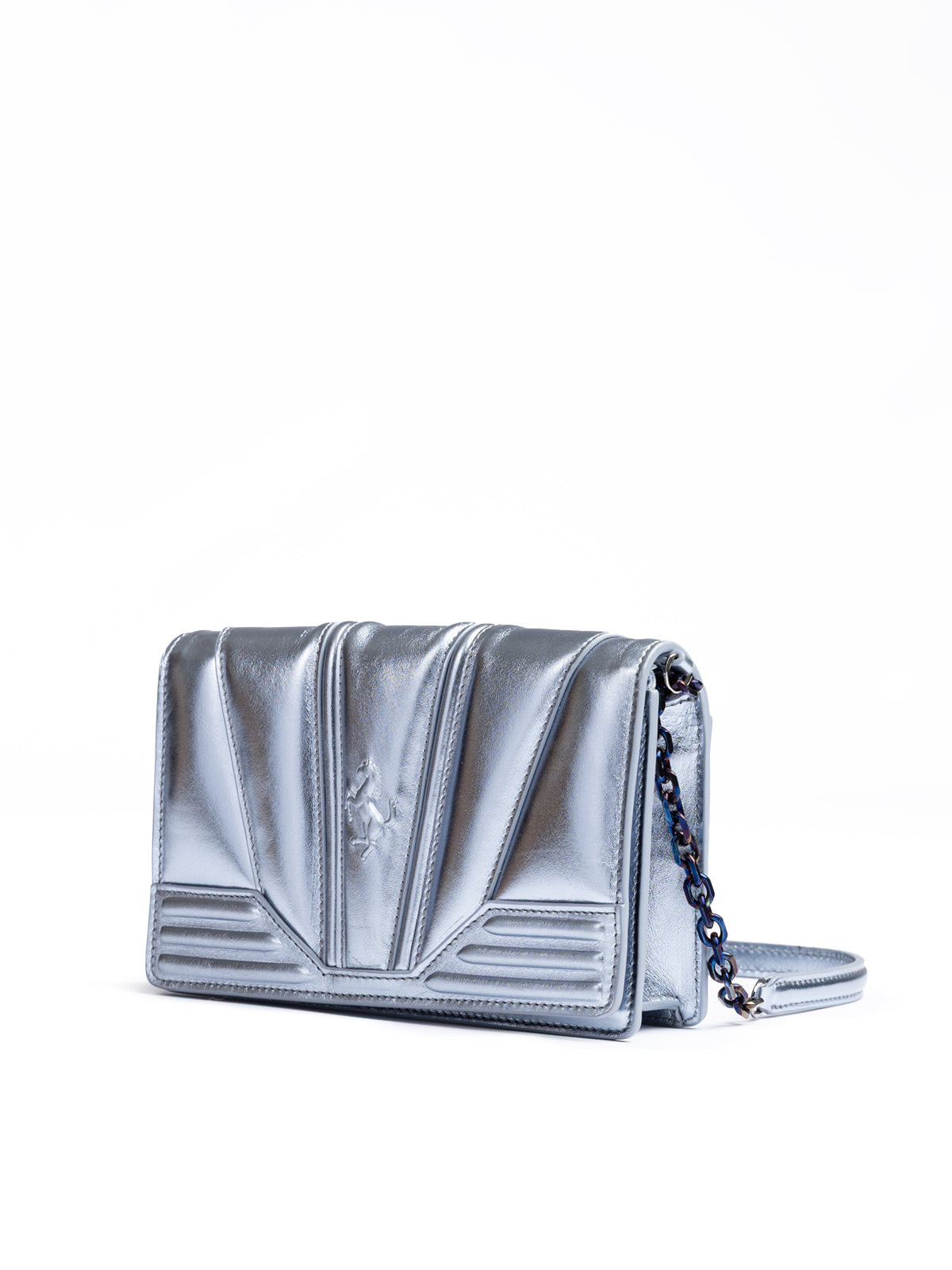 Sac Ferrari Metal bleu clair GT en cuir verni avec chaîne
