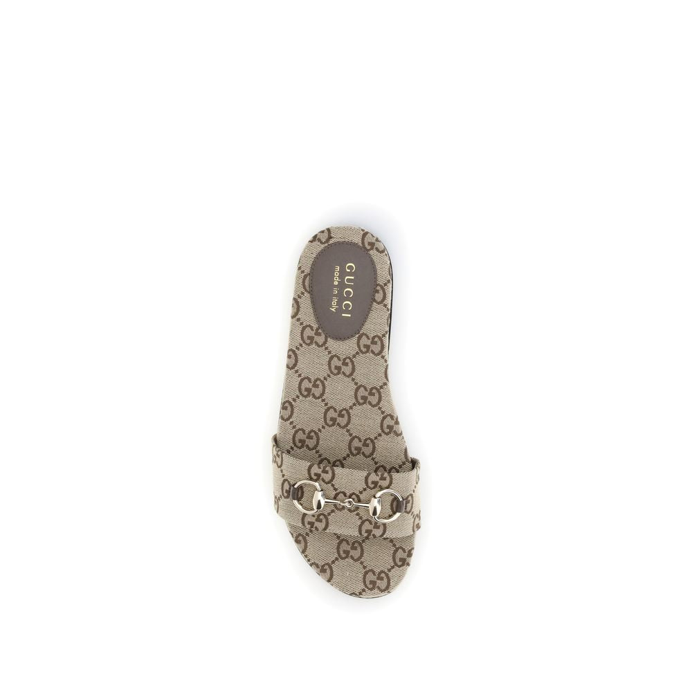 Hausschuhe aus GG-Canvas von Gucci