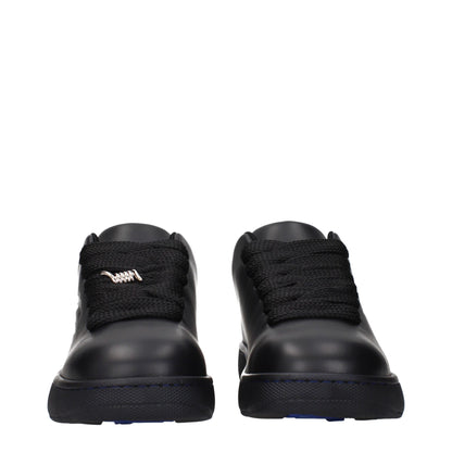 Burberry – Niedrige Sneakers aus schwarzem Leder