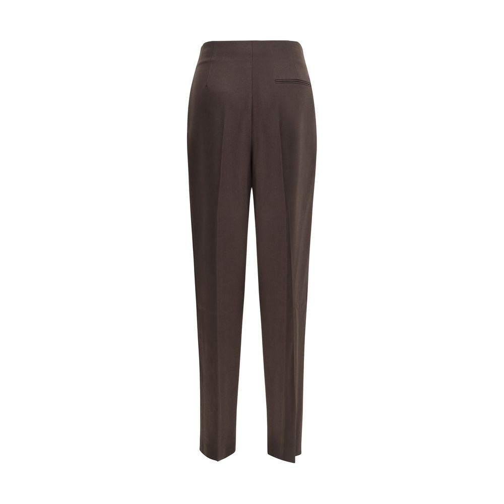 Un pantalon à une seule poche
