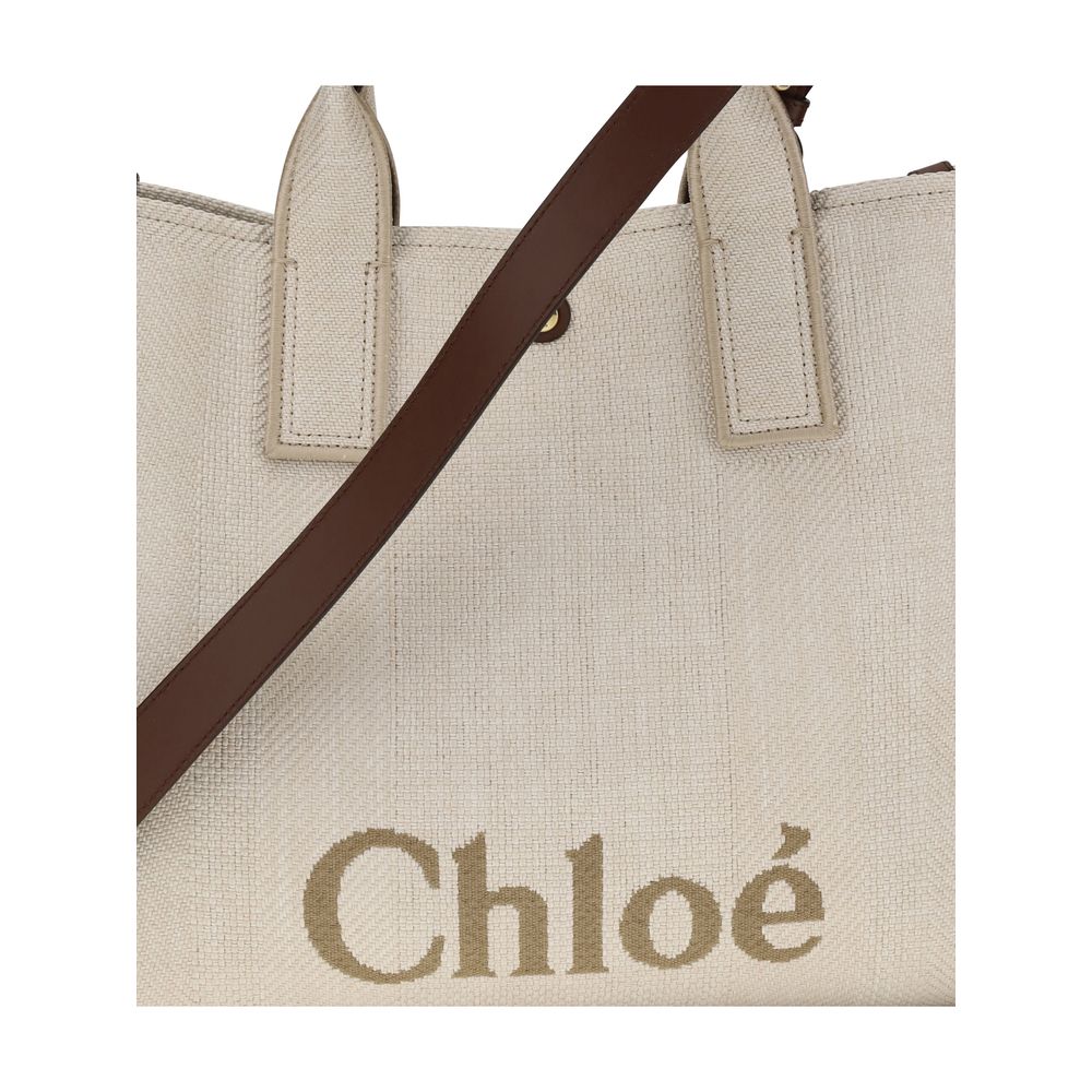 Portez un grand sac à main.