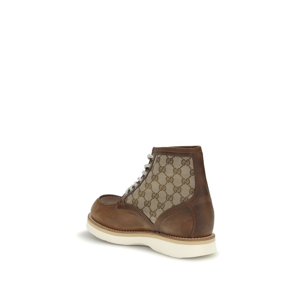Botte à lacets
