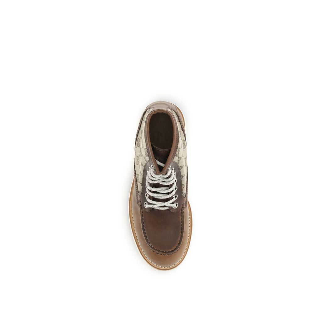 Botte à lacets
