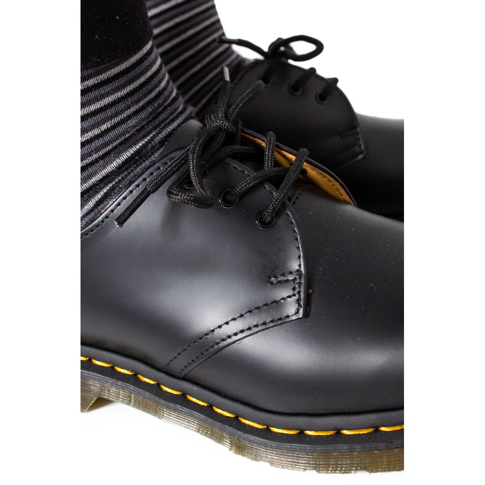 Dr. Martens Oxfords et Derby en cuir noir