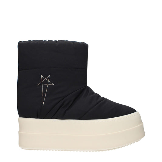 Bottes en tissu noir jusqu'à la cheville