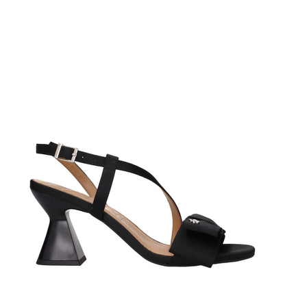 Sandales à talons aiguilles en tissu noir
